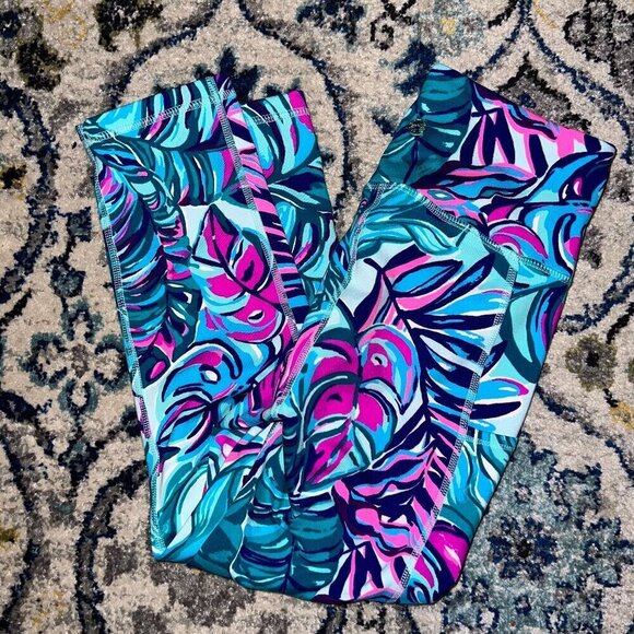 Lilly Pulitzer Pants - Lilly Pulitzer Weekender 21" High-Rise Crop Legging Size XS
